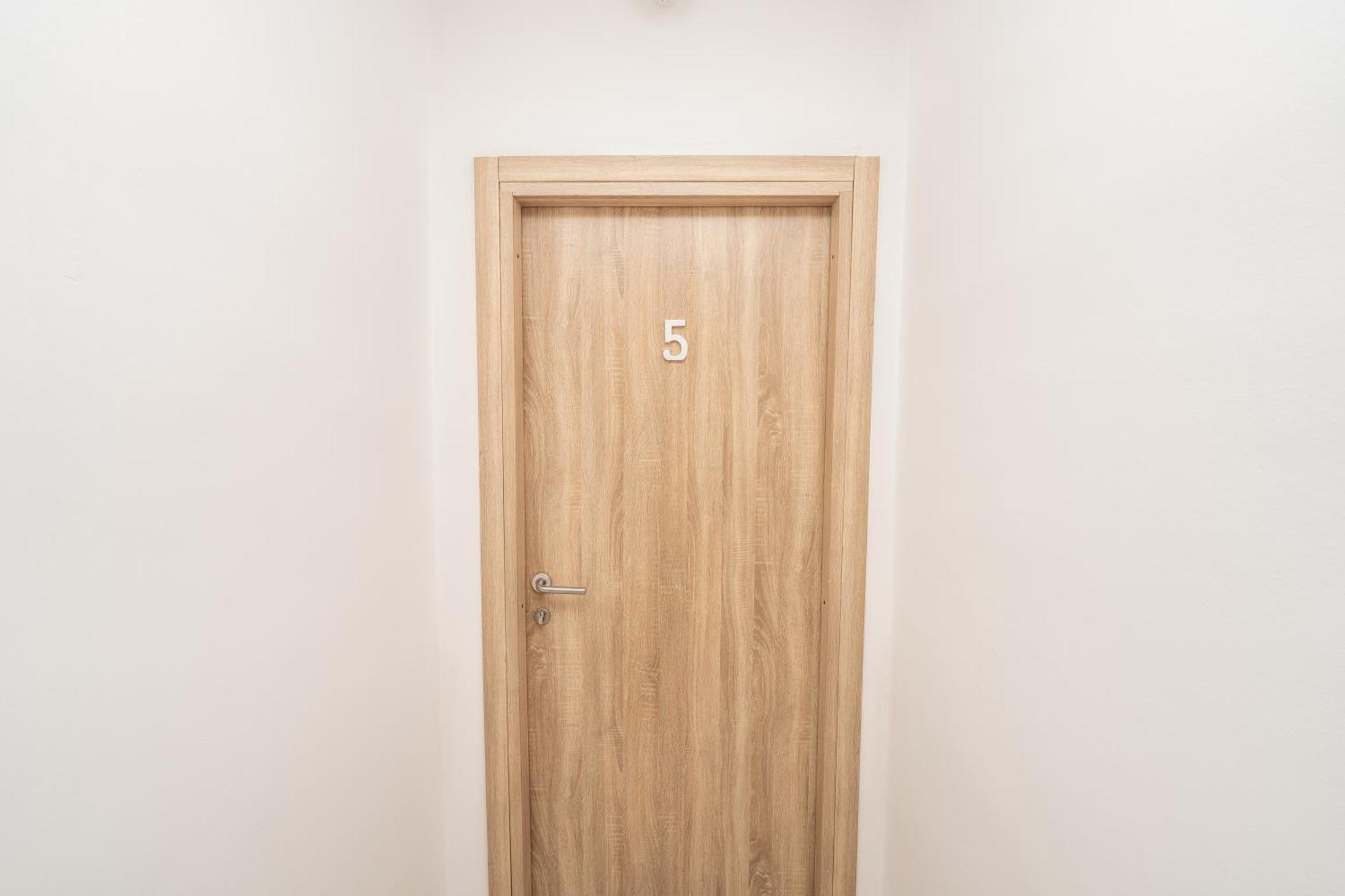 Central Room 128L パレルモ エクステリア 写真